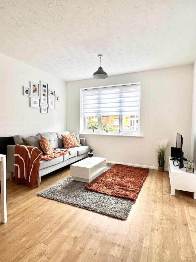 Luxury 2 Bed Apartment Stansted Airport Bishops Stortford Bishop's Stortford Exterior foto